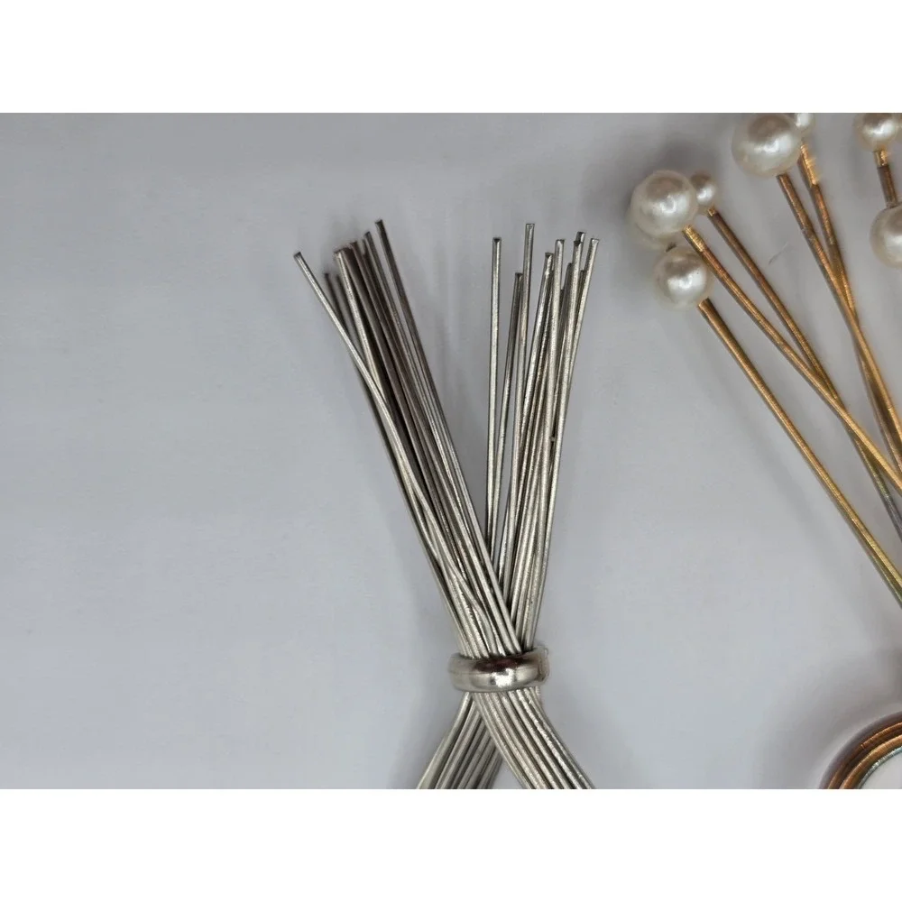 2 Vintage Wire‎ Brooches Mcm Goldtone And Silvertone